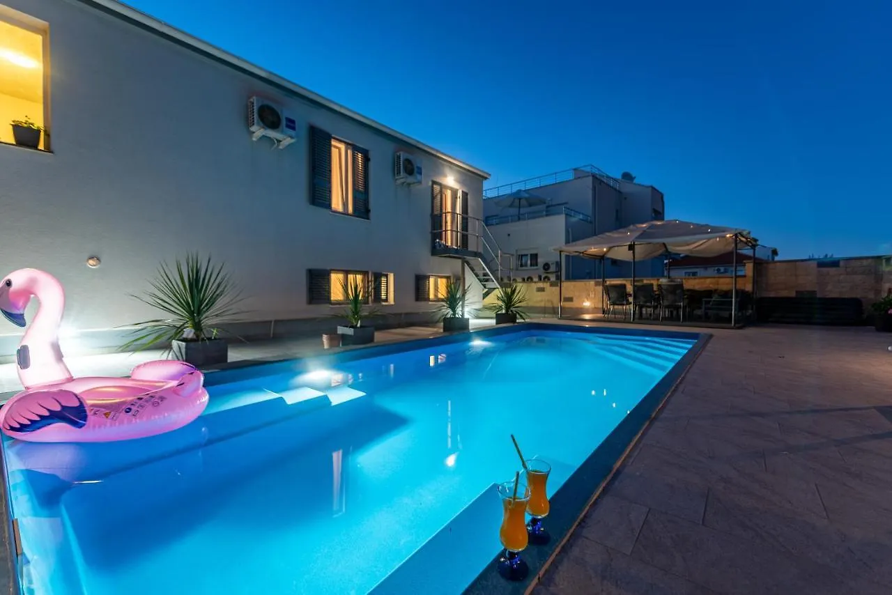 Mery Apartment House Zadar