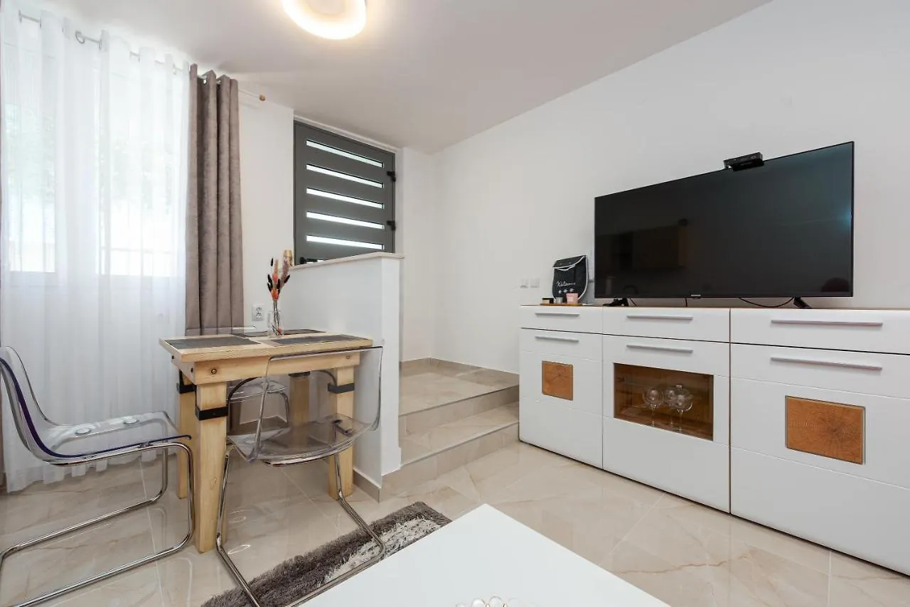 Mery Apartment House Zadar