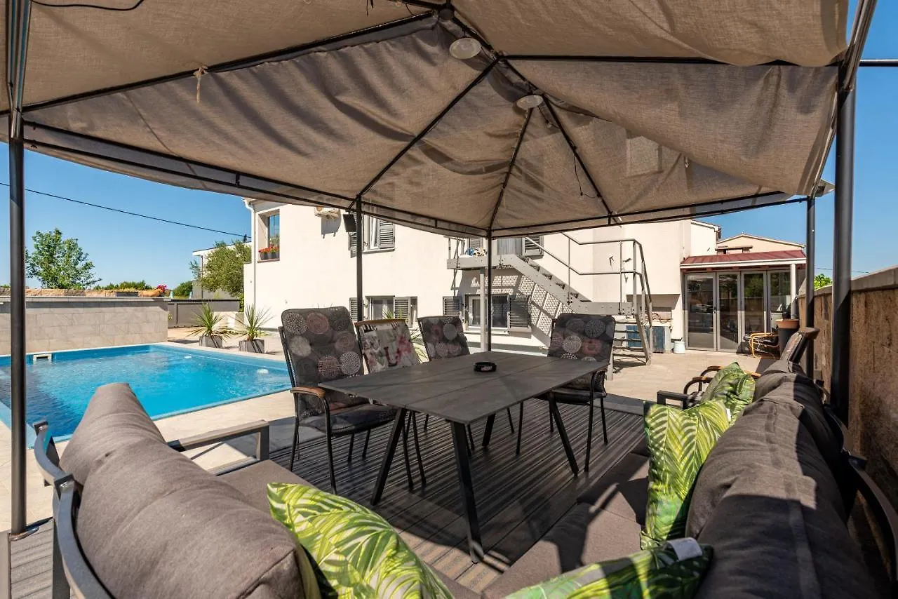 Mery Apartment House Zadar