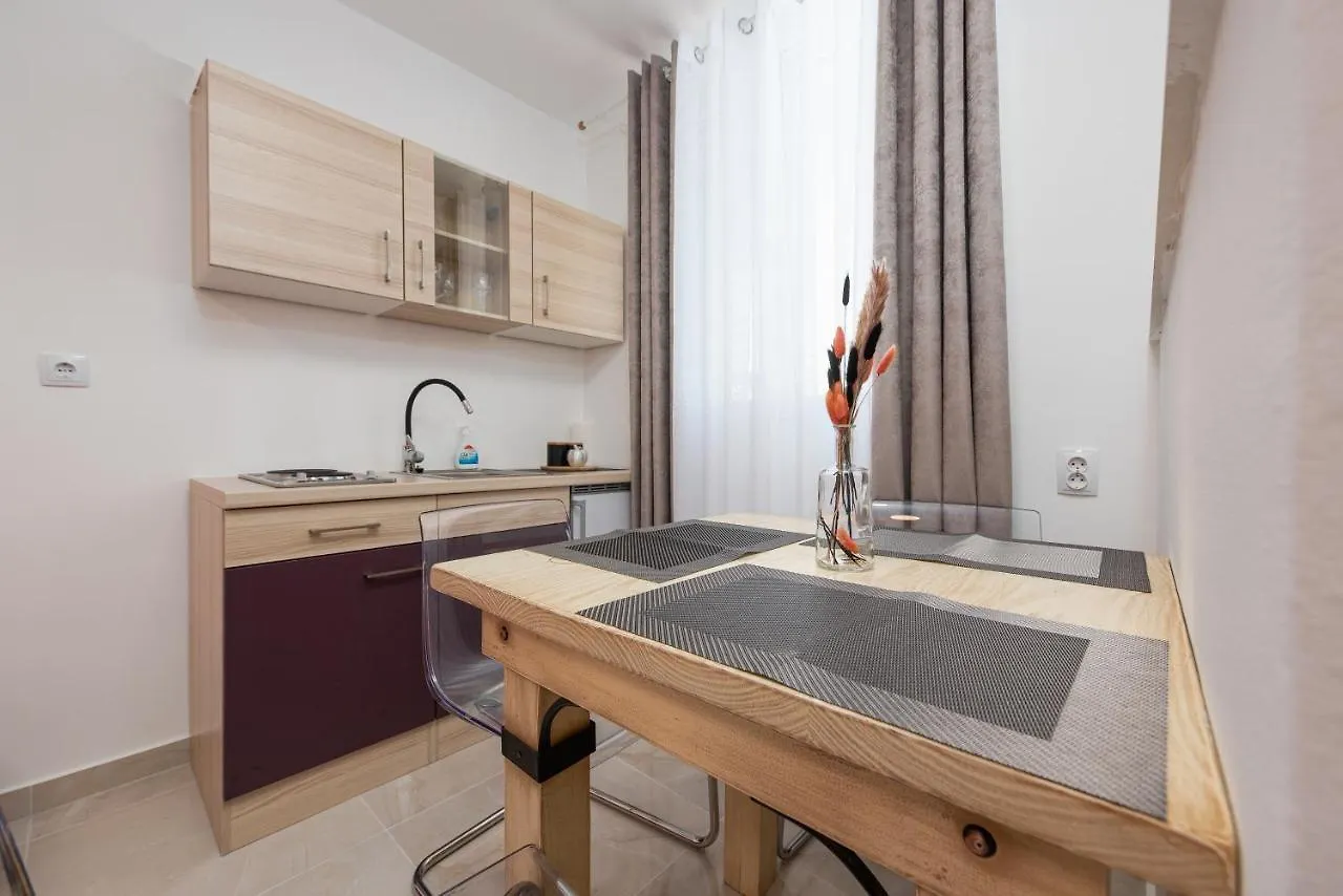 Mery Apartment House Zadar 0*,  Croatia