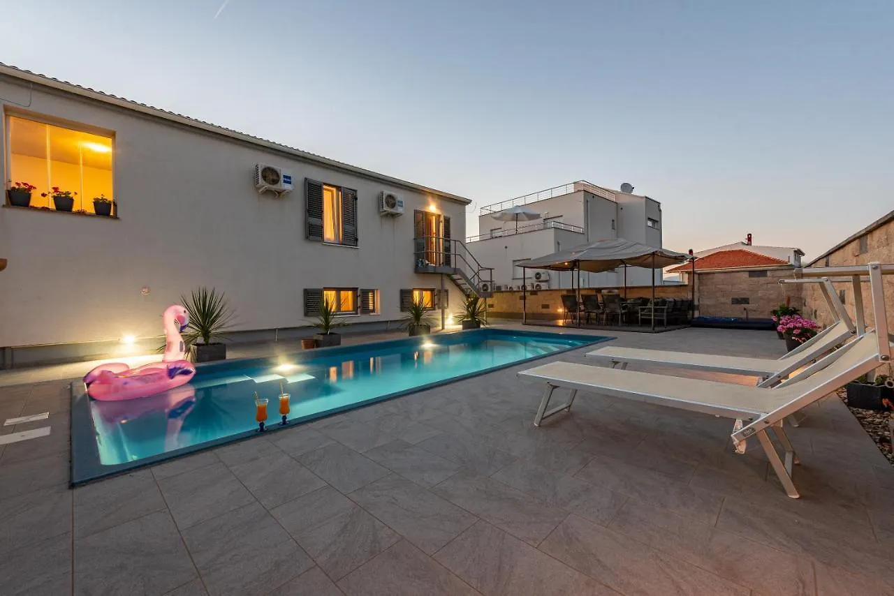 Mery Apartment House Zadar